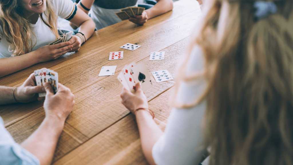 playing solitaire with friends