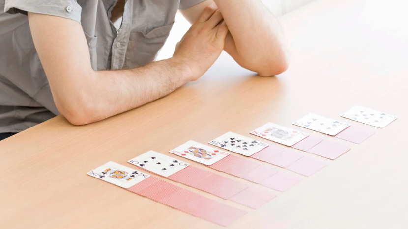 choosing a solitaire move